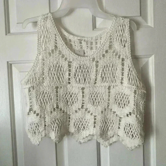 Timing Tops - New white crochet crop top
